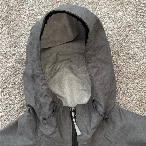 The North Face Women’s Charcoal Raincoat - Picture 12 of 13